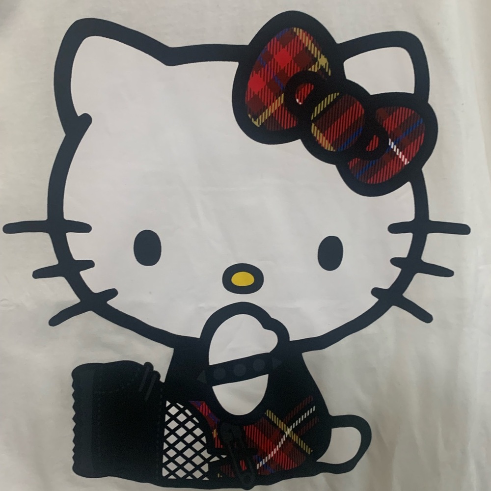 Hello Kitty x Forever 21 shirt NWT